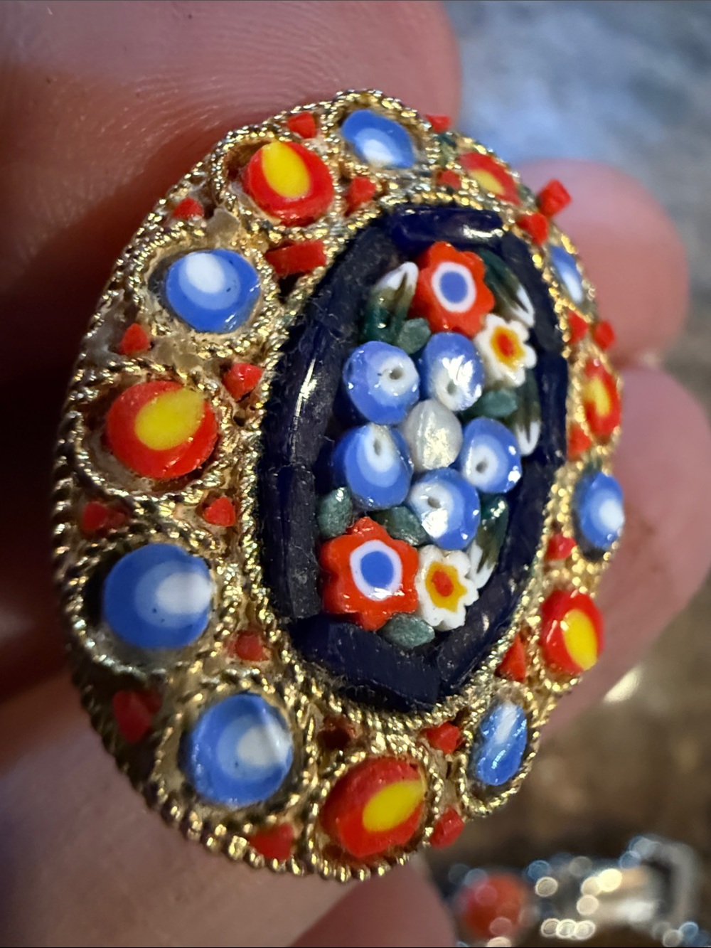 VINTAGE MICRO MOSAIC FLORAL BROOCH